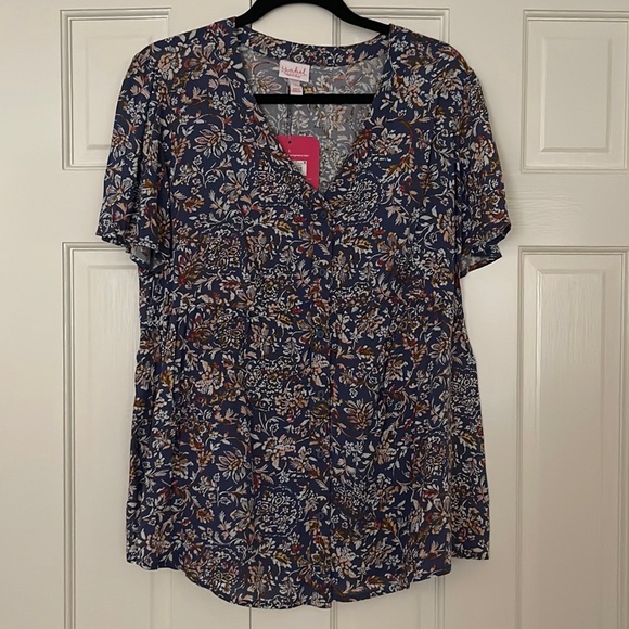 Isabel Maternity by Ingrid & Isabel Floral Blouse - Blue and White - Picture 1 of 3